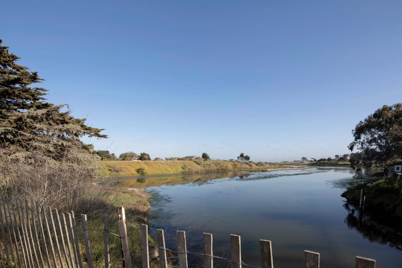 Inn At Moss Landing Point Exterior foto