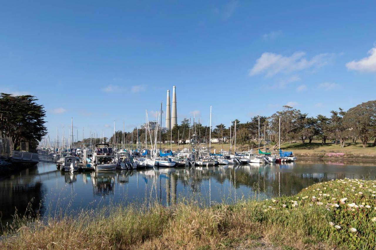 Inn At Moss Landing Point Exterior foto